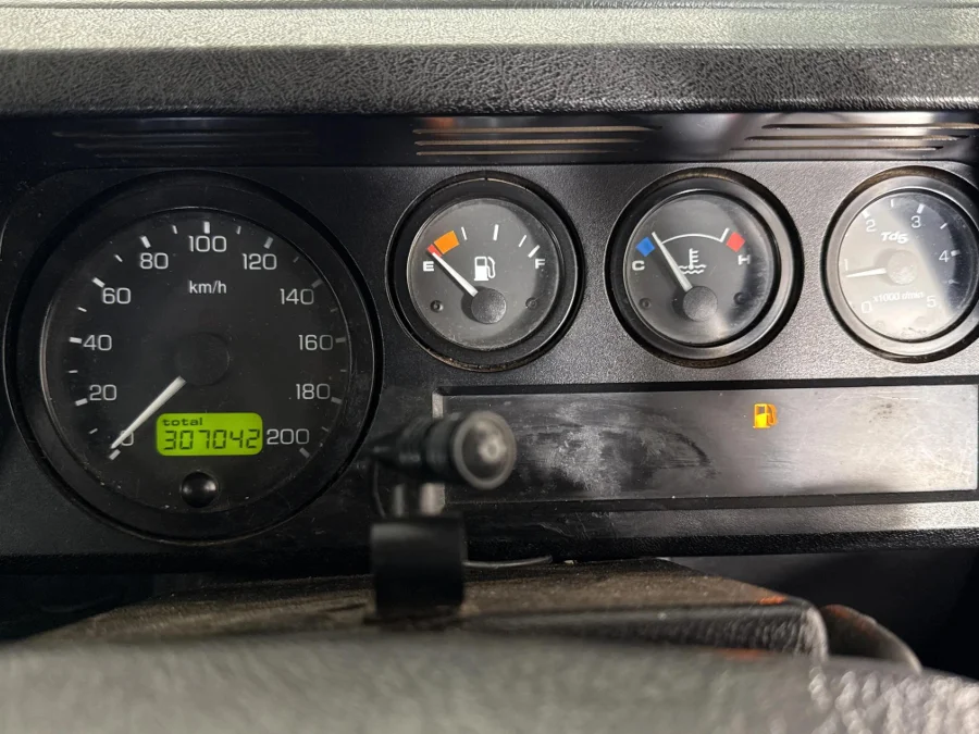 Used 2004 Land Rover Defender 90 2.5 Td5 County - WeBuyCars Midstream