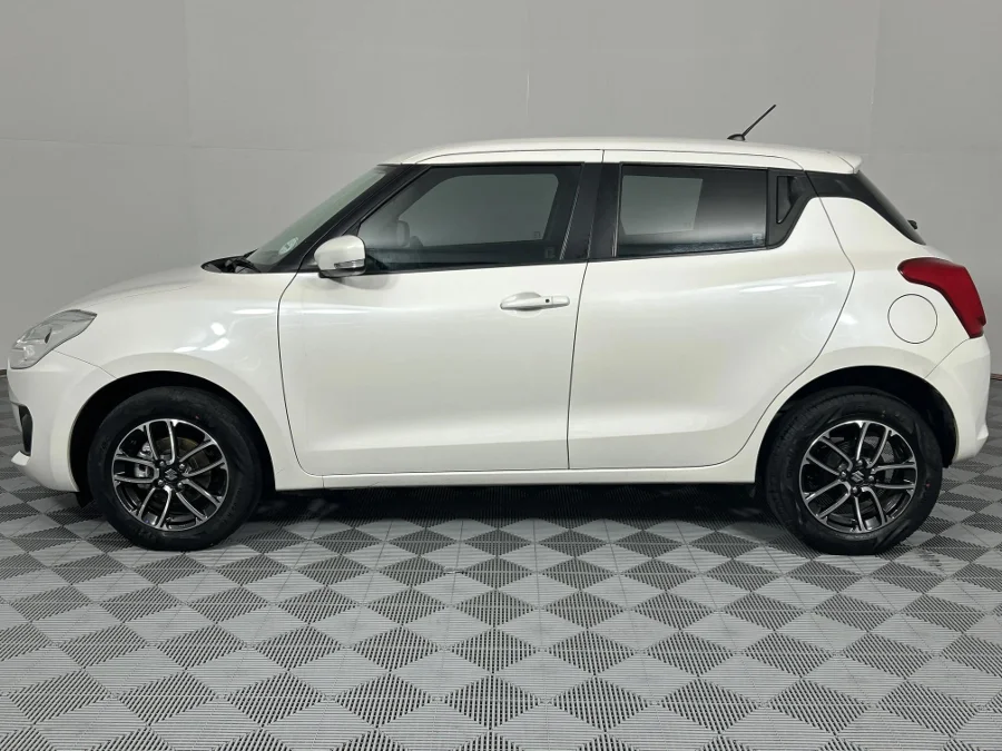 Used 2022 Suzuki Swift 1.2 GLX manual - WeBuyCars Richmond