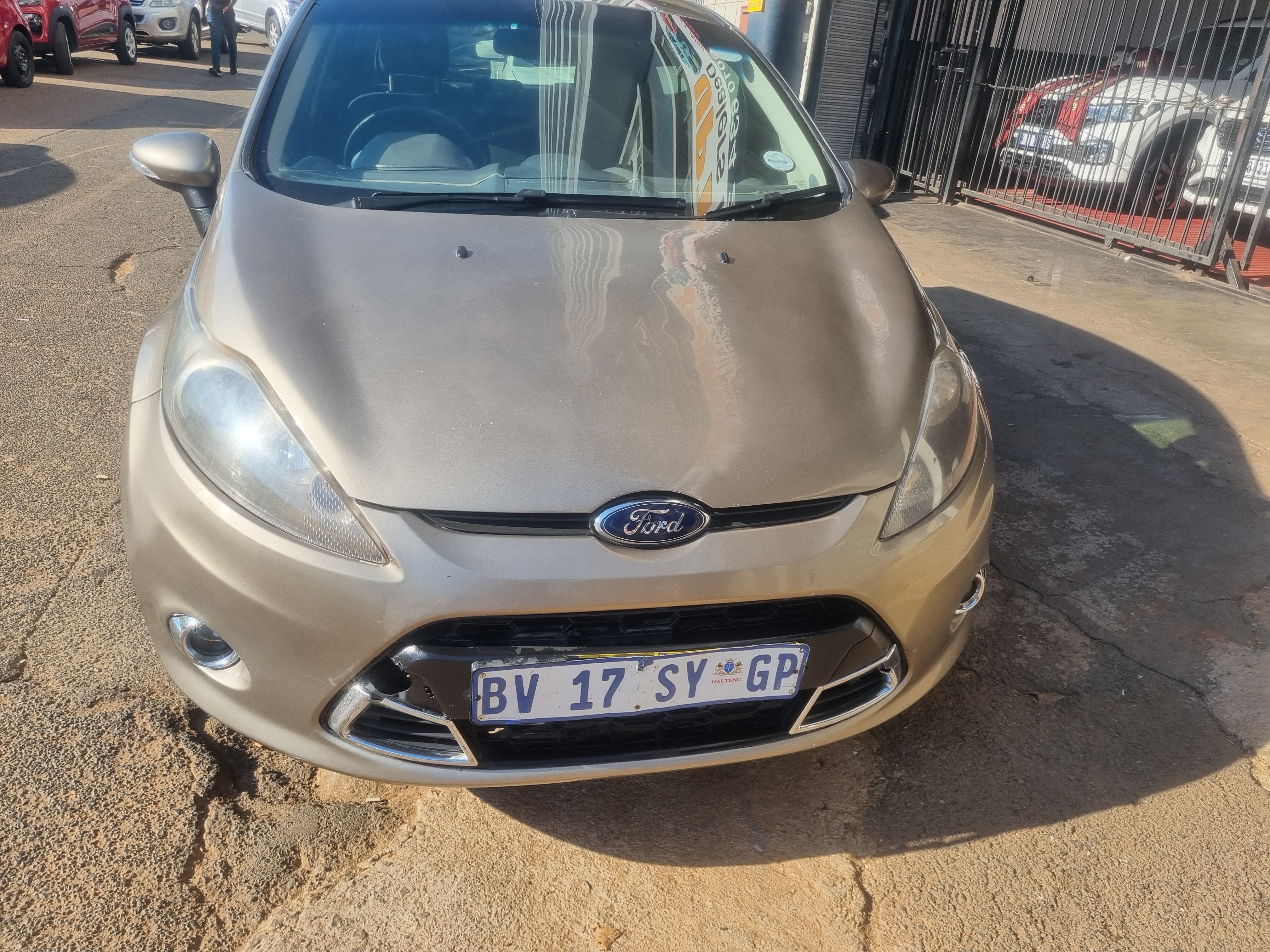 Used 2012 Ford Fiesta sedan 1.4 Ambiente