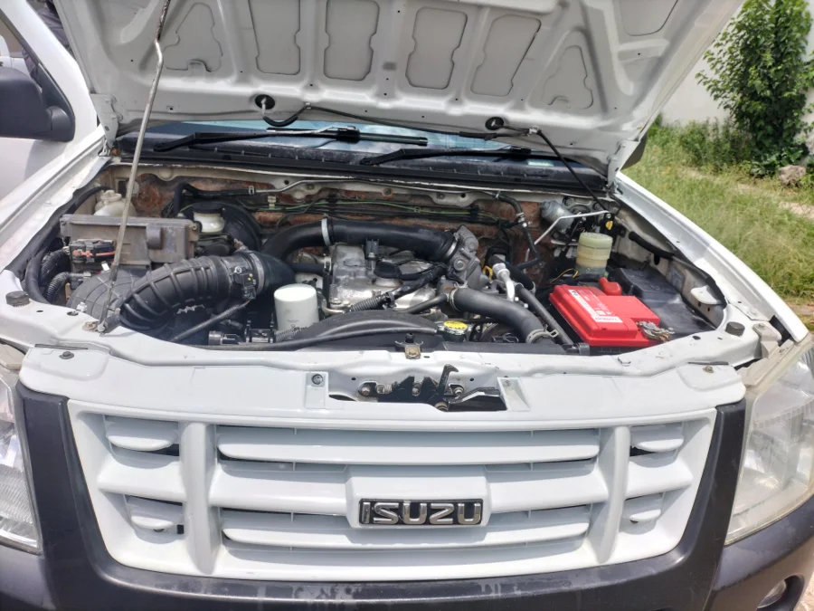 Used 2012 Isuzu KB 250D-Teq - Wariz Auto