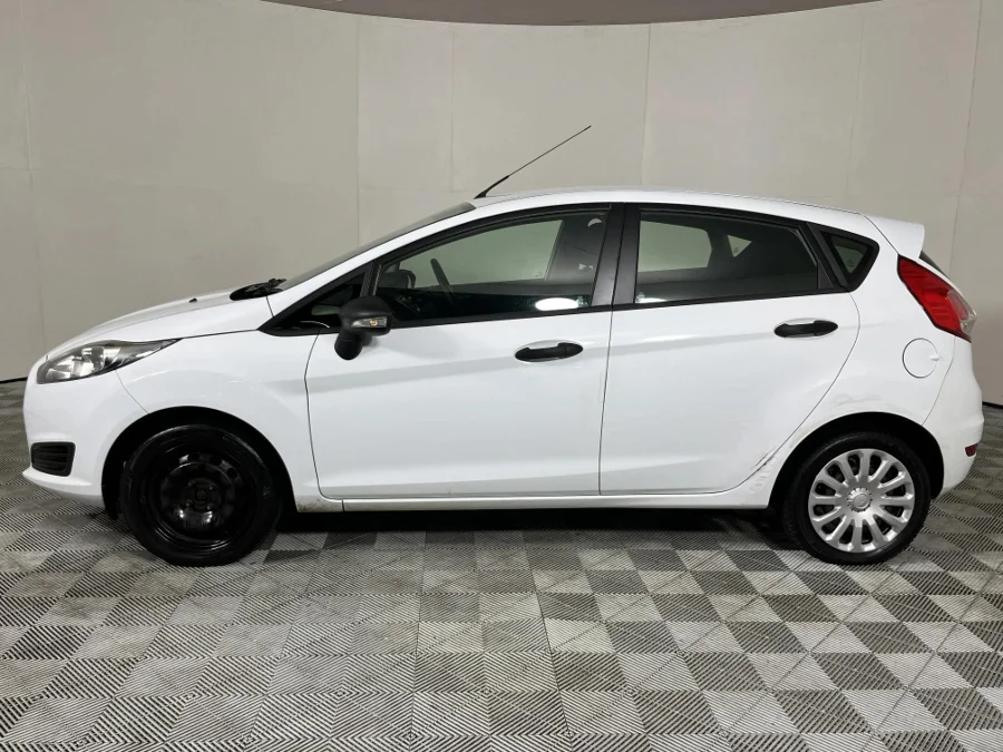 Used 2013 Ford Fiesta 5-door 1.4 Ambiente - WeBuyCars The Dome