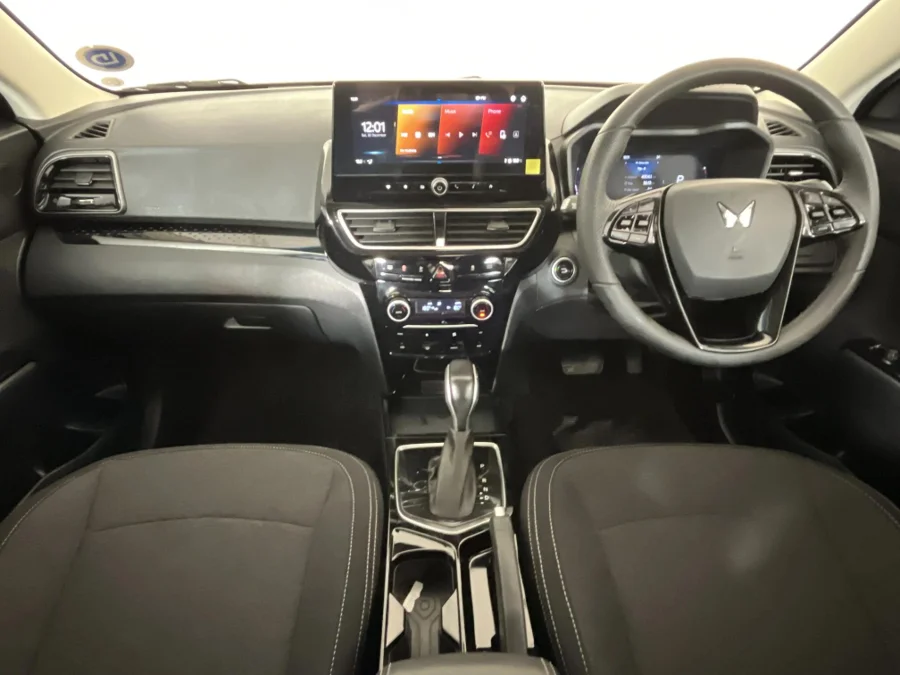 Used 2025 Mahindra XUV 3XO 1.2T AX5 auto - WeBuyCars Vereeniging