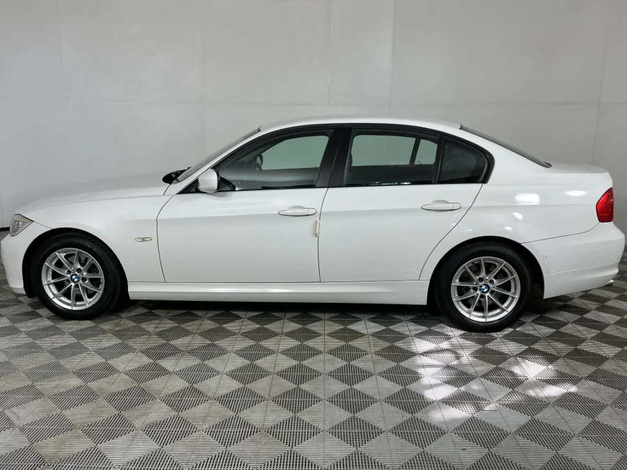 Used 2010 BMW 3 Series 320i - WeBuyCars George