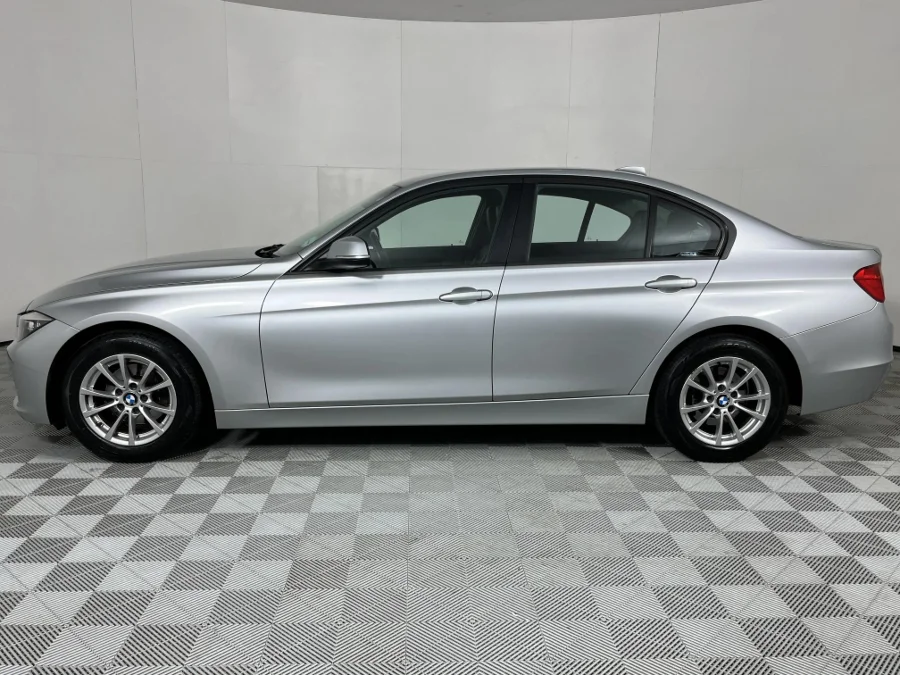 Used 2013 BMW 3 Series 320i sports-auto - WeBuyCars Gqeberha