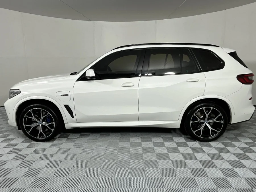 Used 2022 BMW X5 xDrive45e M Sport - WeBuyCars The Dome