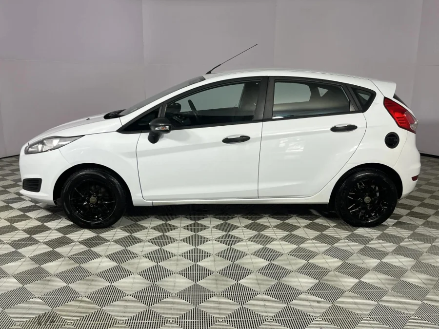 Used 2016 Ford Fiesta 5-door 1.4 Ambiente - WeBuyCars Durban