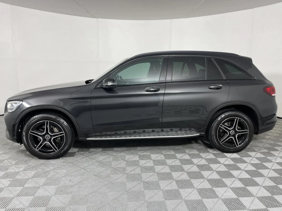 Used 2021 Mercedes-Benz GLC 300d 4Matic AMG Line - WeBuyCars The Dome