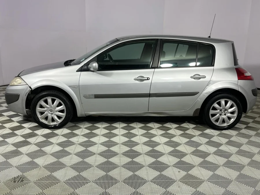 Used 2007 Renault Megane Mégane 1.6 Dynamique 5-door - WeBuyCars Durban