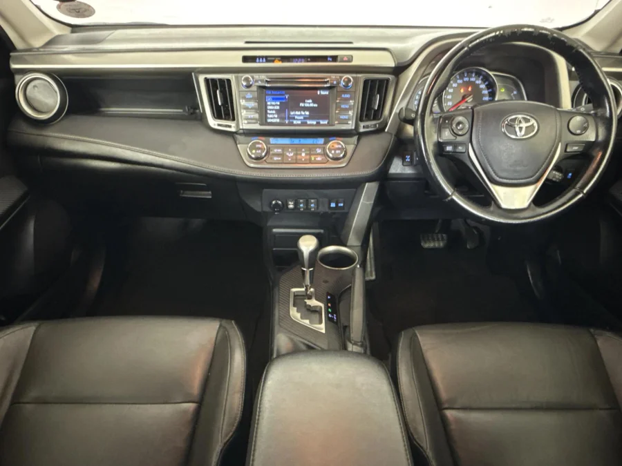 Used 2015 Toyota RAV4 2.5 AWD VX - WeBuyCars Midstream