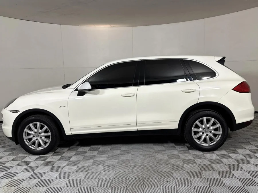 Used 2011 Porsche Cayenne diesel - WeBuyCars Midstream