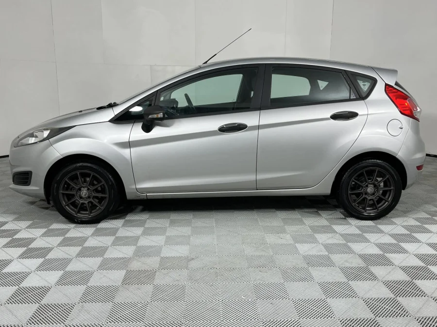 Used 2016 Ford Fiesta 5-door 1.0T Ambiente - WeBuyCars Gqeberha