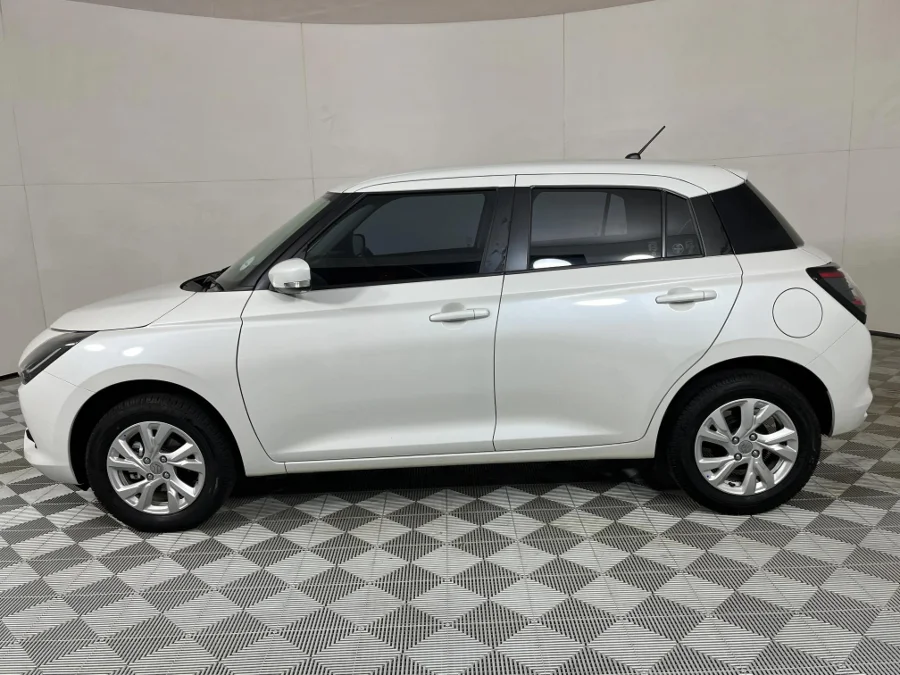 Used 2025 Suzuki Swift 1.2 GL+ auto - WeBuyCars JHB South