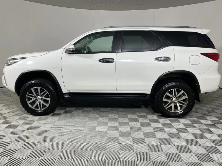 Used 2017 Toyota Fortuner 2.8GD-6 4x4 - WeBuyCars Rustenburg