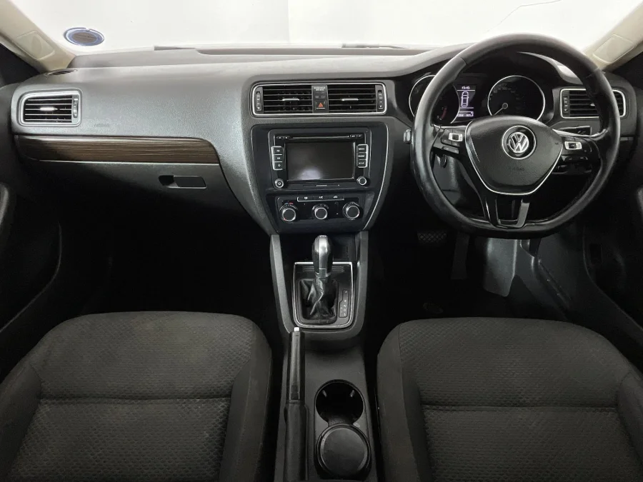 Used 2015 Volkswagen Jetta 1.4TSI Comfortline auto - WeBuyCars Montana