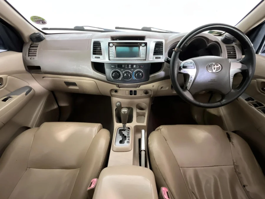 Used 2006 Toyota Fortuner V6 4.0 4x4 auto - WeBuyCars JHB South