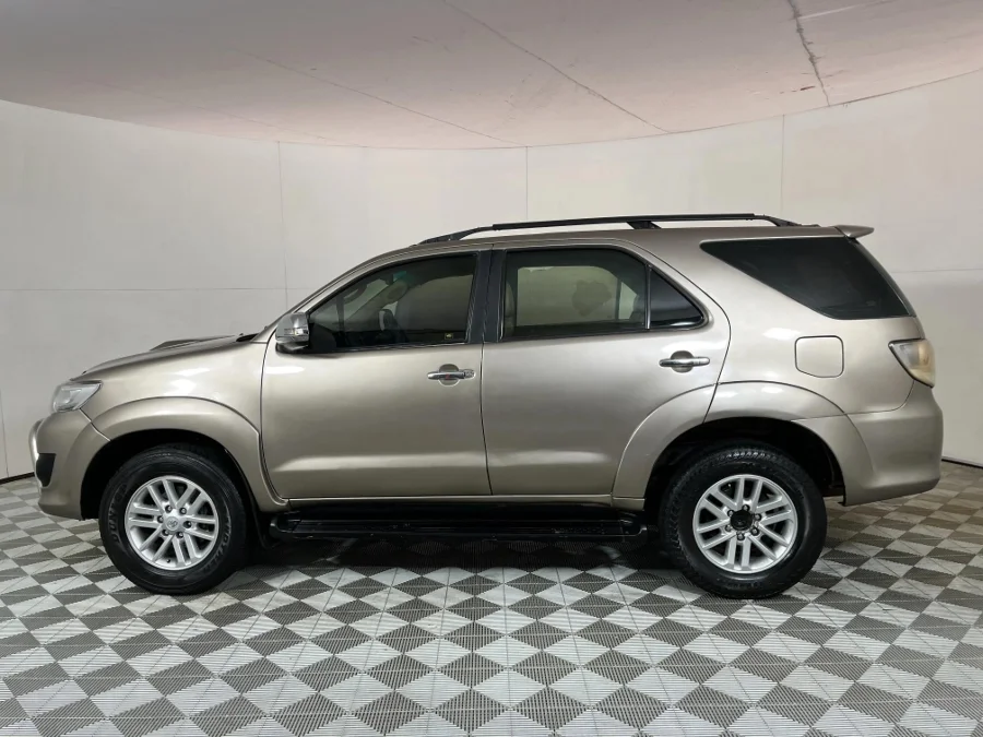 Used 2006 Toyota Fortuner V6 4.0 4x4 auto - WeBuyCars JHB South