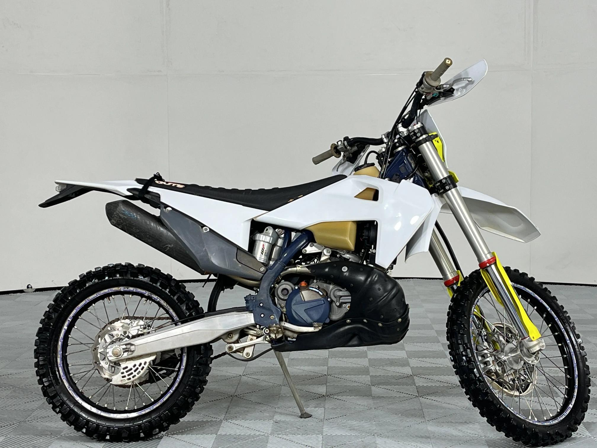 Used 2022 Husqvarna TE 300 HERITAGE
