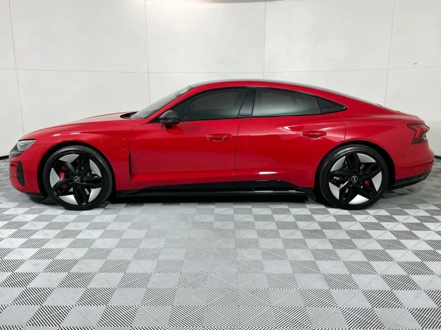 Used 2022 Audi RS e-tron GT quattro - WeBuyCars Midstream