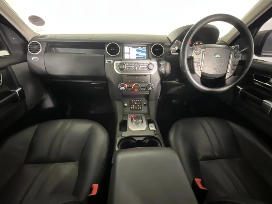 Used 2014 Land Rover Discovery SDV6 SE - WeBuyCars Silverlakes