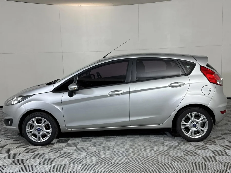 Used 2016 Ford Fiesta 5-door 1.0T Trend auto - WeBuyCars Midstream