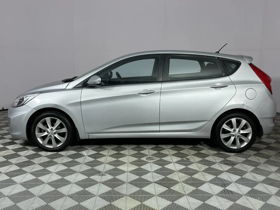 Used 2015 Hyundai Accent hatch 1.6 Fluid auto - WeBuyCars JHB South