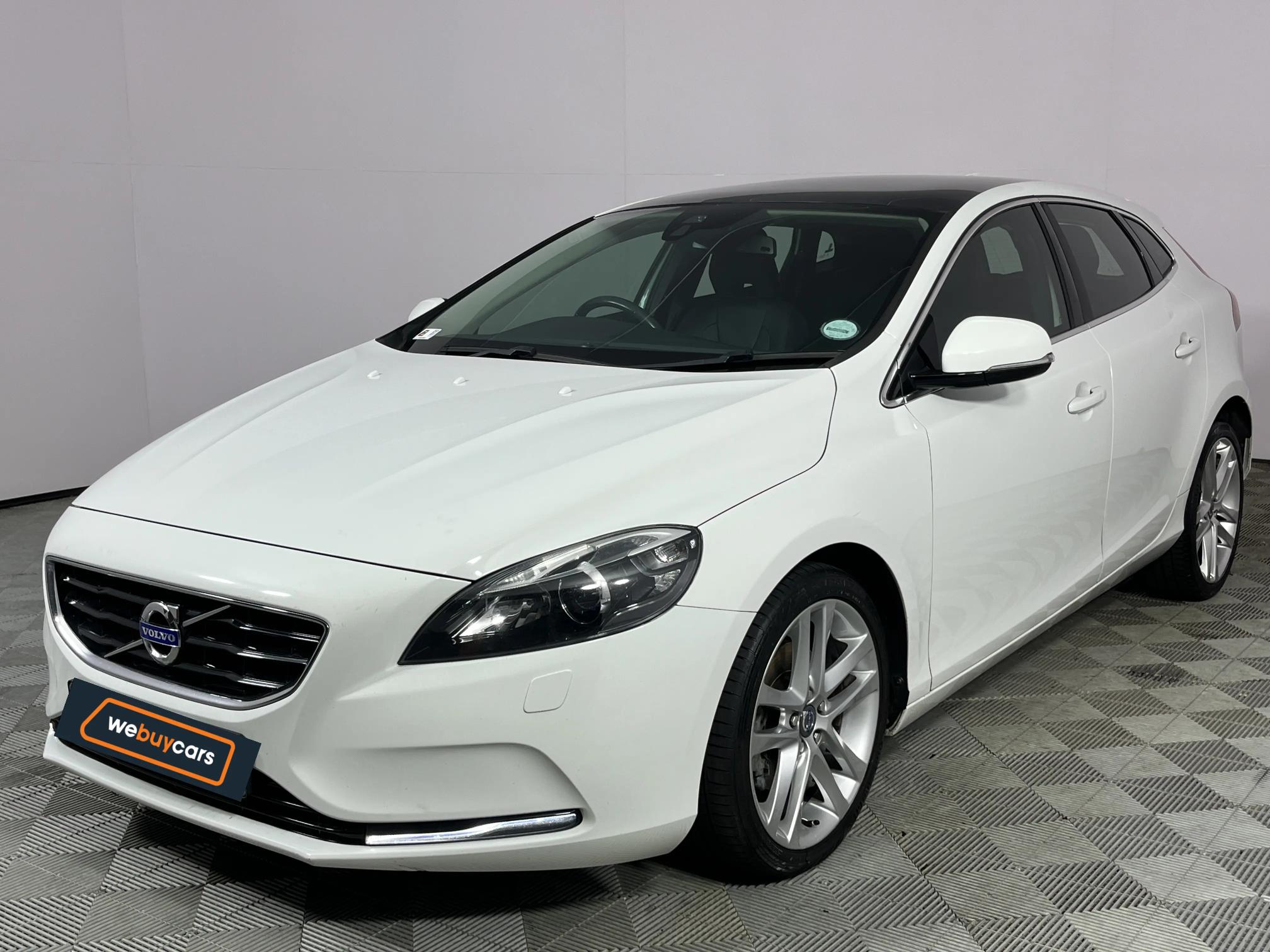 Used 2015 Volvo V40 T3 Elite
