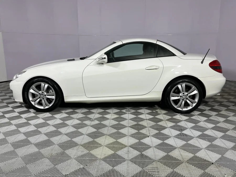 Used 2010 Mercedes-Benz SLK SLK350 - WeBuyCars The Dome