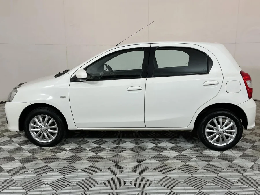 Used 2017 Toyota Etios hatch 1.5 Sprint - WeBuyCars JHB South