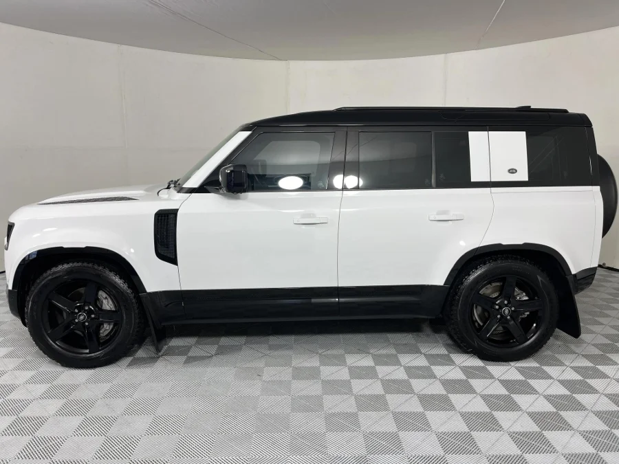 Used 2024 Land Rover Defender 110 D300 X-Dynamic HSE - WeBuyCars The Dome