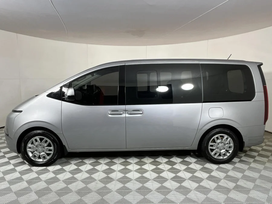 Used 2024 Hyundai Staria 2.2D Executive 9-seater - WeBuyCars JHB South