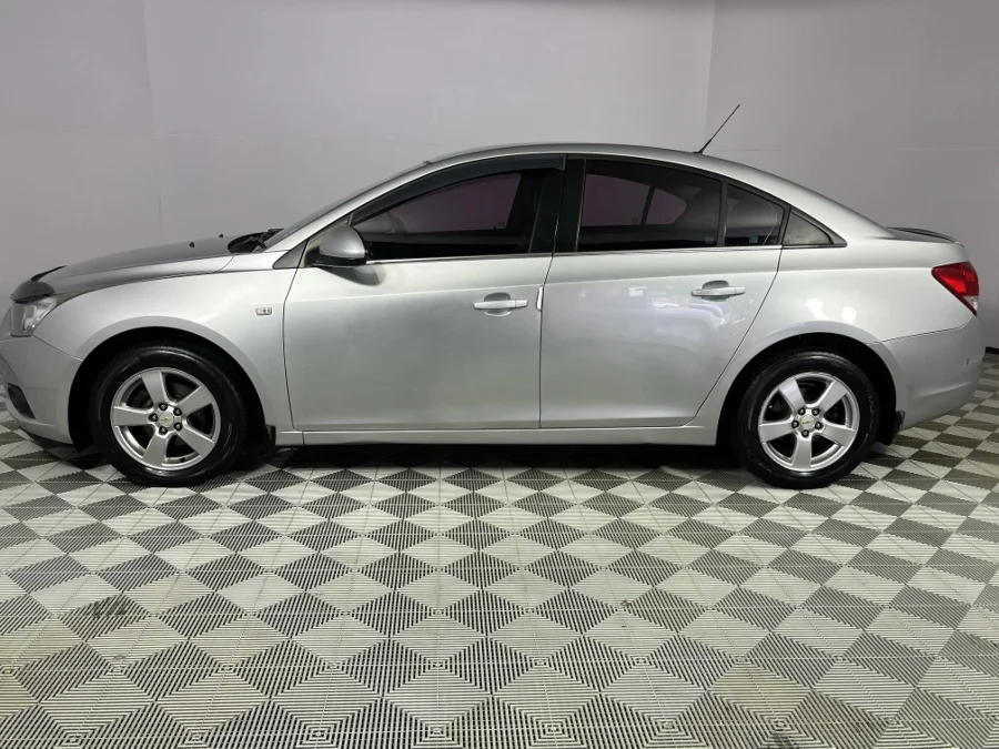 Used 2012 Chevrolet Cruze sedan 1.8 LS - WeBuyCars Durban