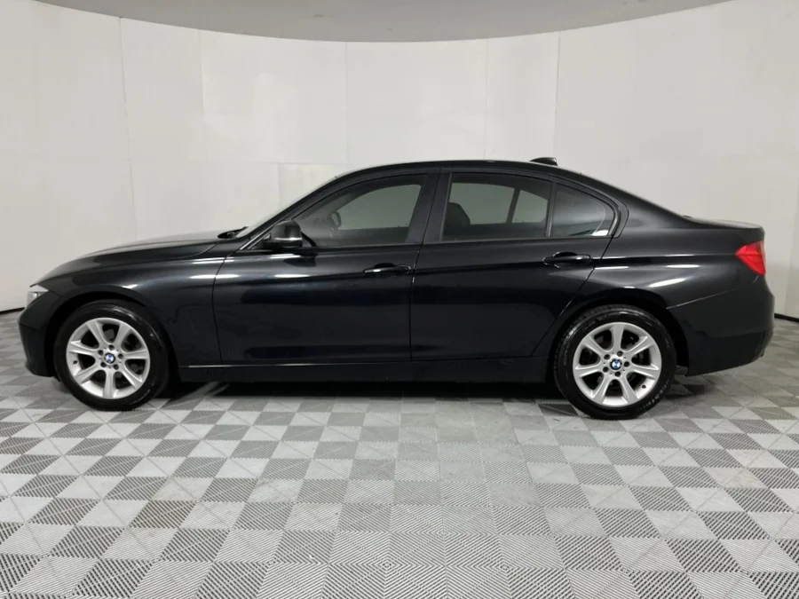 Used 2012 BMW 3 Series 320i sports-auto - WeBuyCars Gqeberha