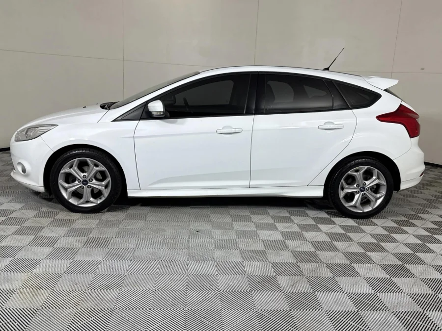 Used 2013 Ford Focus hatch 2.0TDCi Trend auto - WeBuyCars Midstream