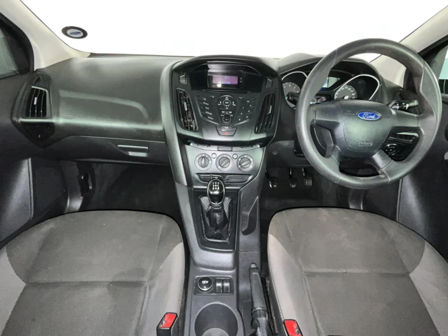 Used 2011 Ford Focus sedan 1.6 Ambiente - WeBuyCars Durban