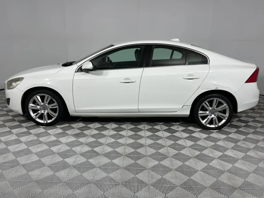 Used 2011 Volvo S60 T4 Essential auto - WeBuyCars Richmond