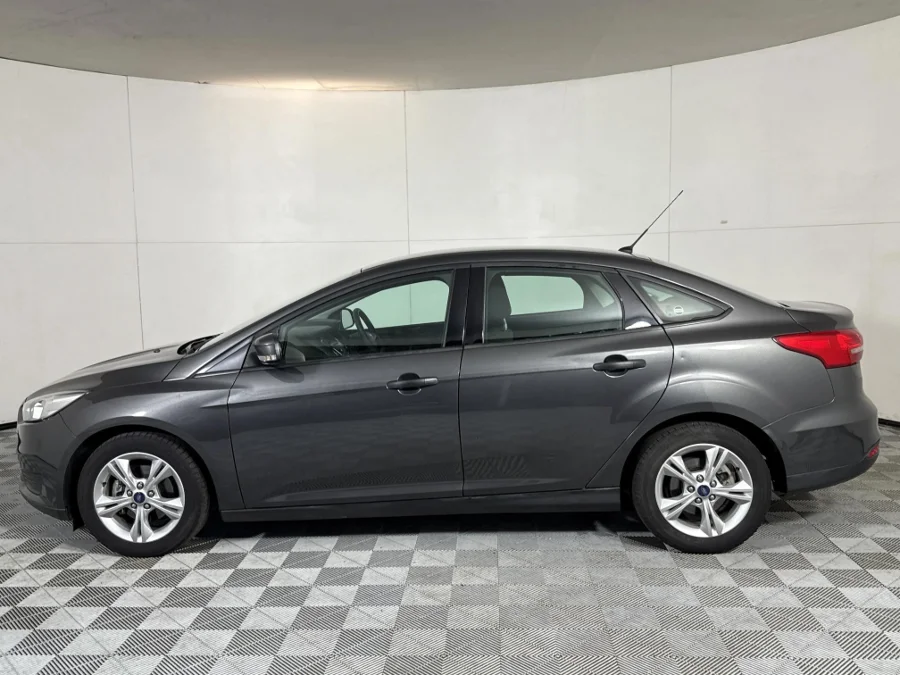 Used 2016 Ford Focus sedan 1.0T Ambiente - WeBuyCars Midstream