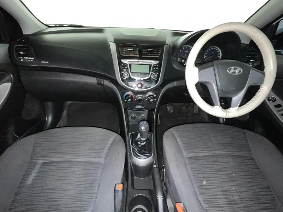 Used 2017 Hyundai Accent sedan 1.6 Motion - WeBuyCars Durban