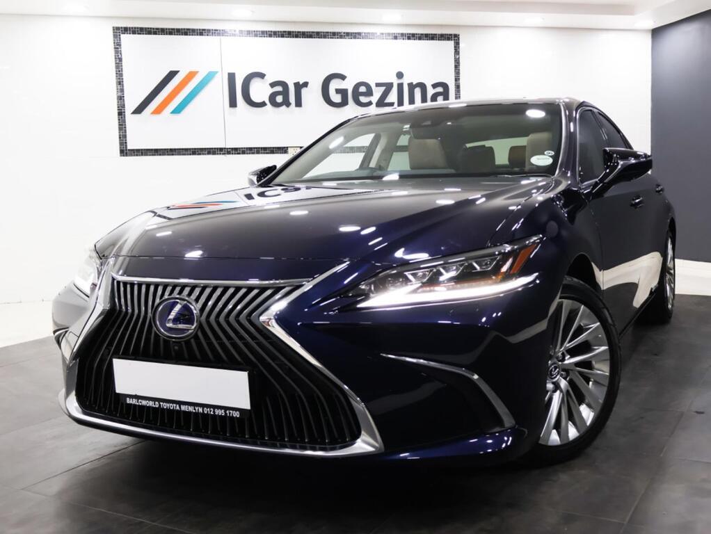 Used 2020 Lexus ES 300h SE
