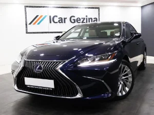 Used 2020 Lexus ES 300h SE