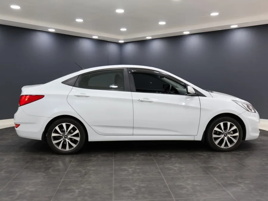 Used 2020 Hyundai Accent sedan 1.6 Fluid auto - ICar Gezina