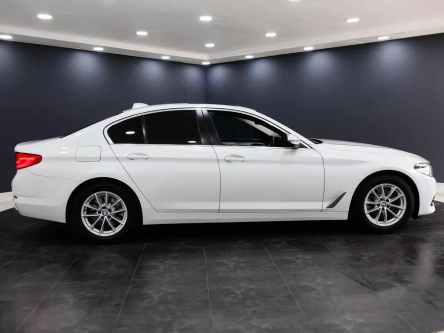 Used 2018 BMW 5 Series 520d - ICar Gezina