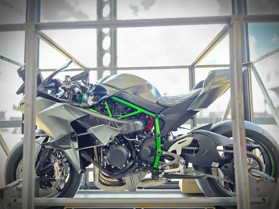 New 2026 Kawasaki H2R Supercharged - Bikeshop Boksburg