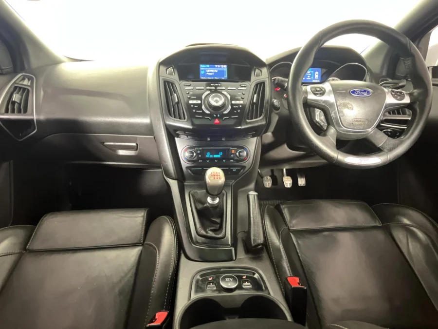 Used 2015 Ford Focus ST 3 - WeBuyCars Montana