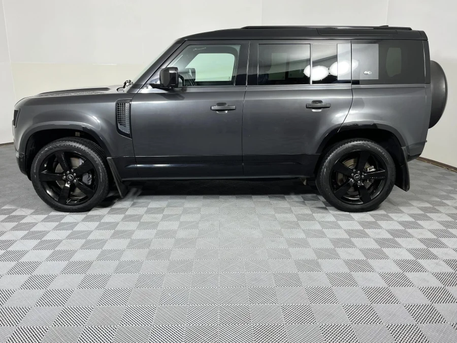 Used 2022 Land Rover Defender 110 D300 X-Dynamic HSE - WeBuyCars Montana