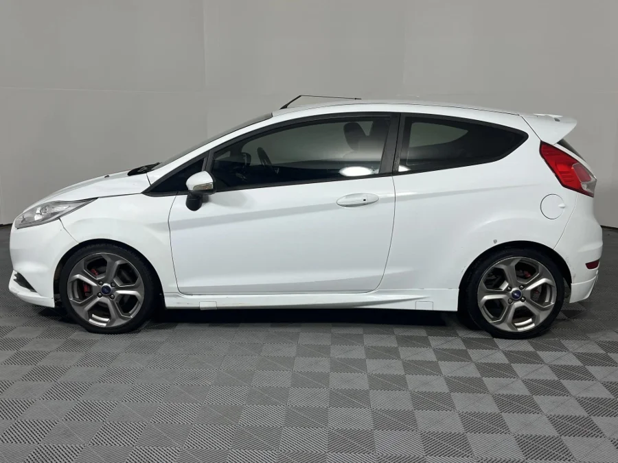 Used 2016 Ford Fiesta ST - WeBuyCars Montana