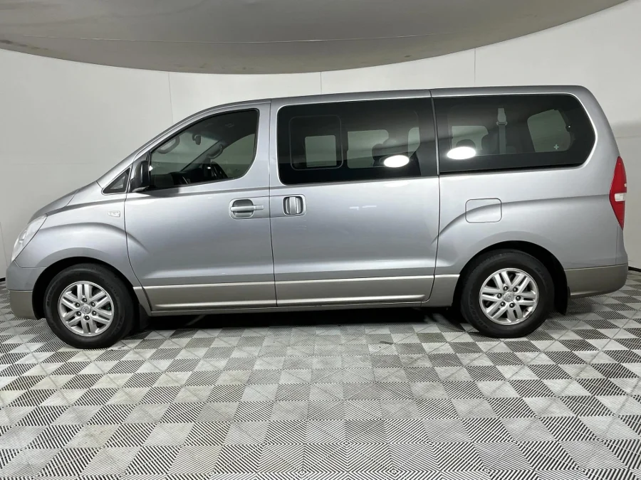 Used 2017 Hyundai H-1 2.5VGTi bus Elite 9-seater - WeBuyCars Montana