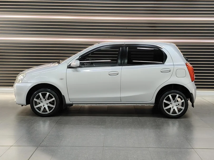 Used 2012 Toyota Etios hatch 1.5 Sprint - BOTHA AND DEYSEL EXECUTIVE MOTORS Used 2012 Toyota Etios hatch 1.5 Sprint - BOTHA AND DEYSEL EXECUTIVE MOTORS