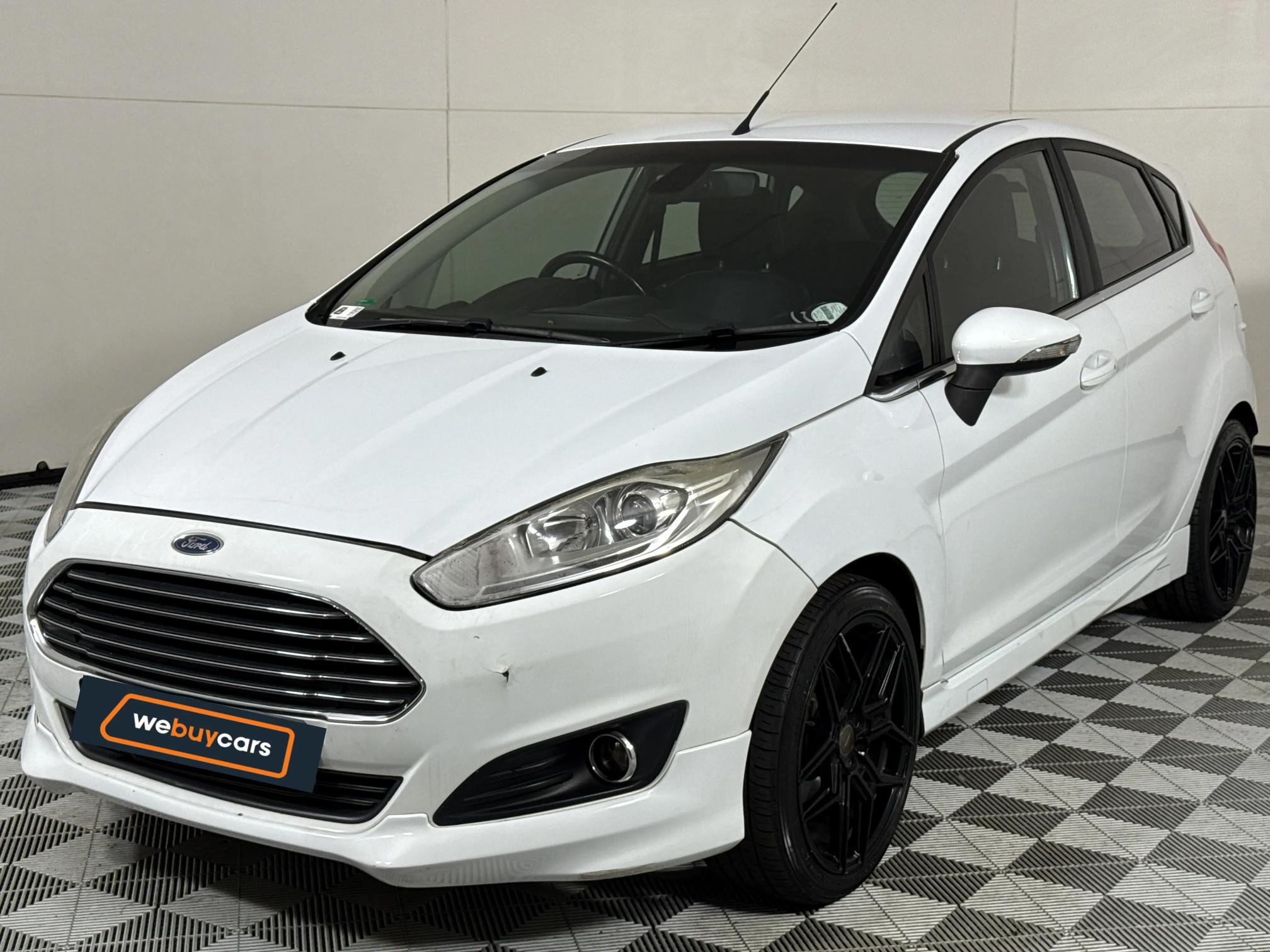 Used 2015 Ford Fiesta 5-door 1.0T Titanium