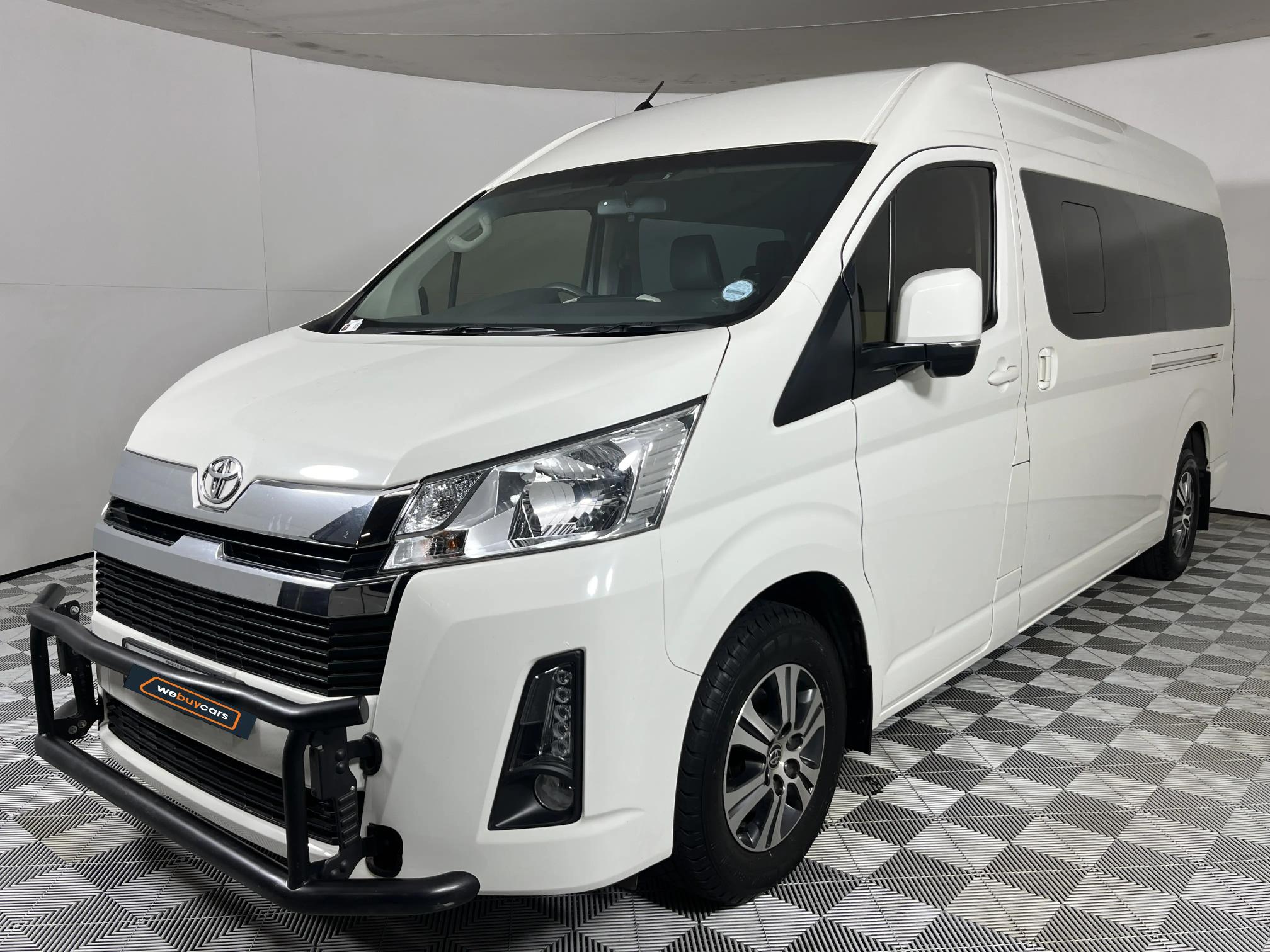 Used 2022 Toyota Quantum 2.8 SLWB bus 14-seater GL auto