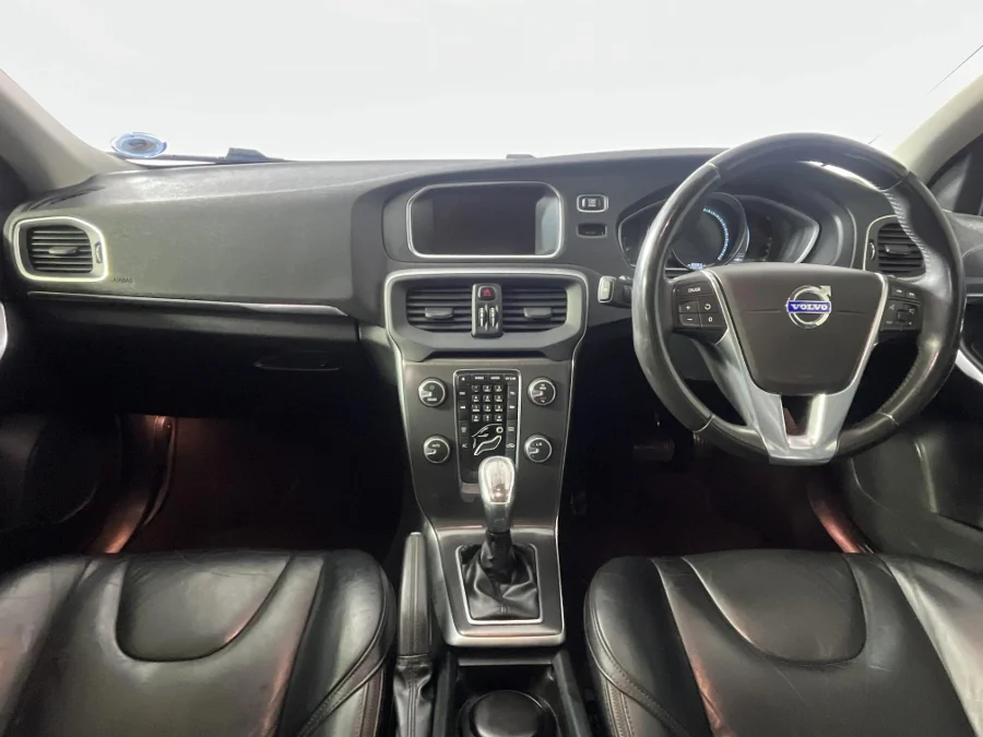 Used 2013 Volvo V40 T5 Excel - WeBuyCars Rustenburg